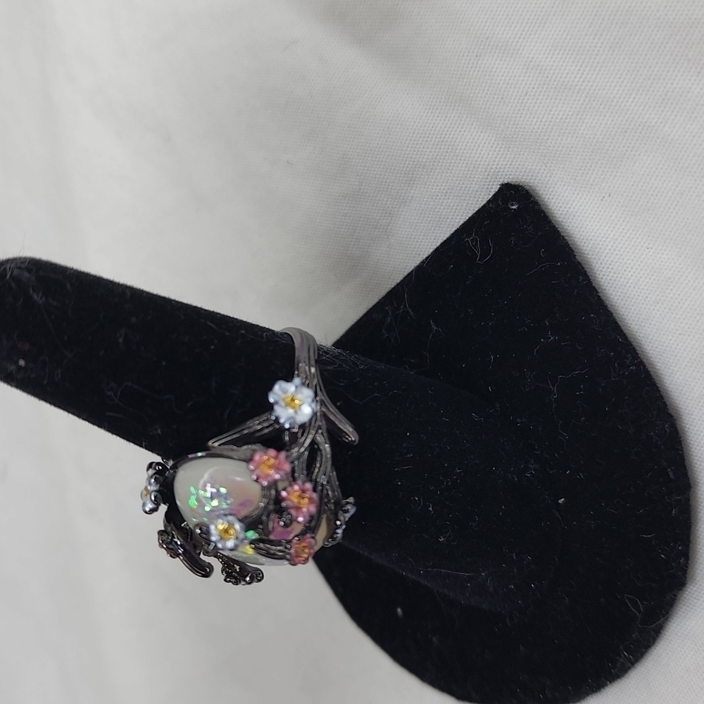 OPAL DAISY RING - Picture 2 of 7